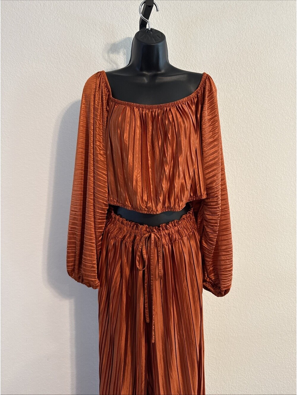 ELOQUII 2 Piece Burnt Orange Plisse Set w/ Crop Off-the-Shoulder Top- Size 14/16 - Picture 3 of 12